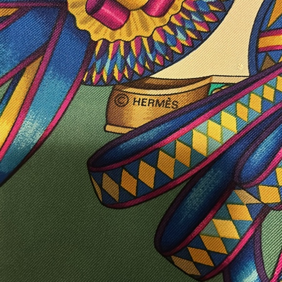 Authentic Hermès Carre 90 Scarf "LES RUBANS DU CHEVAL" Silk Green J7534 - Picture 4 of 14